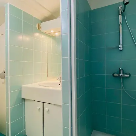 Spacieuse Dans Le Centre Du Village à Proximité De La Et Du Port Villa *